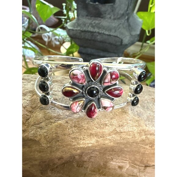 Red Dahlia & Onyx Sterling Silver Cuff Bracelet 925 With Gemstone Flower Design - Picture 1 of 8